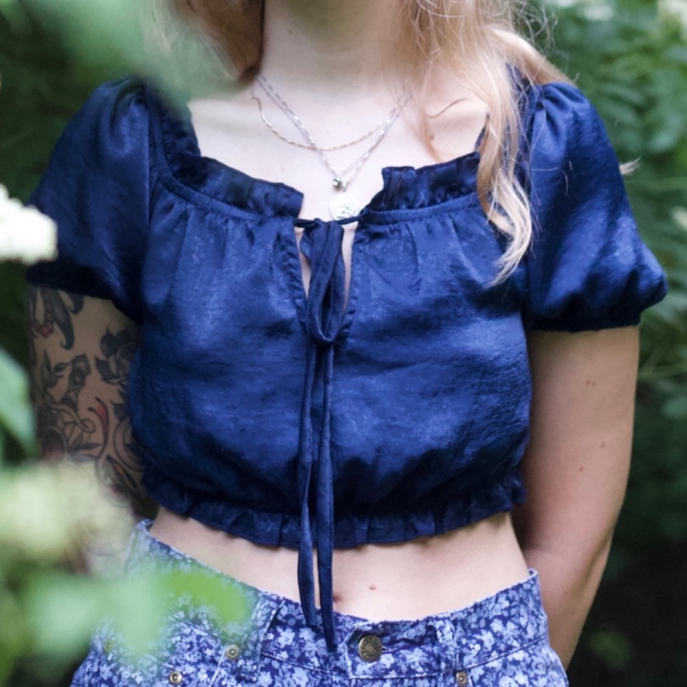 Navy blue puff sleeve peasant crop top